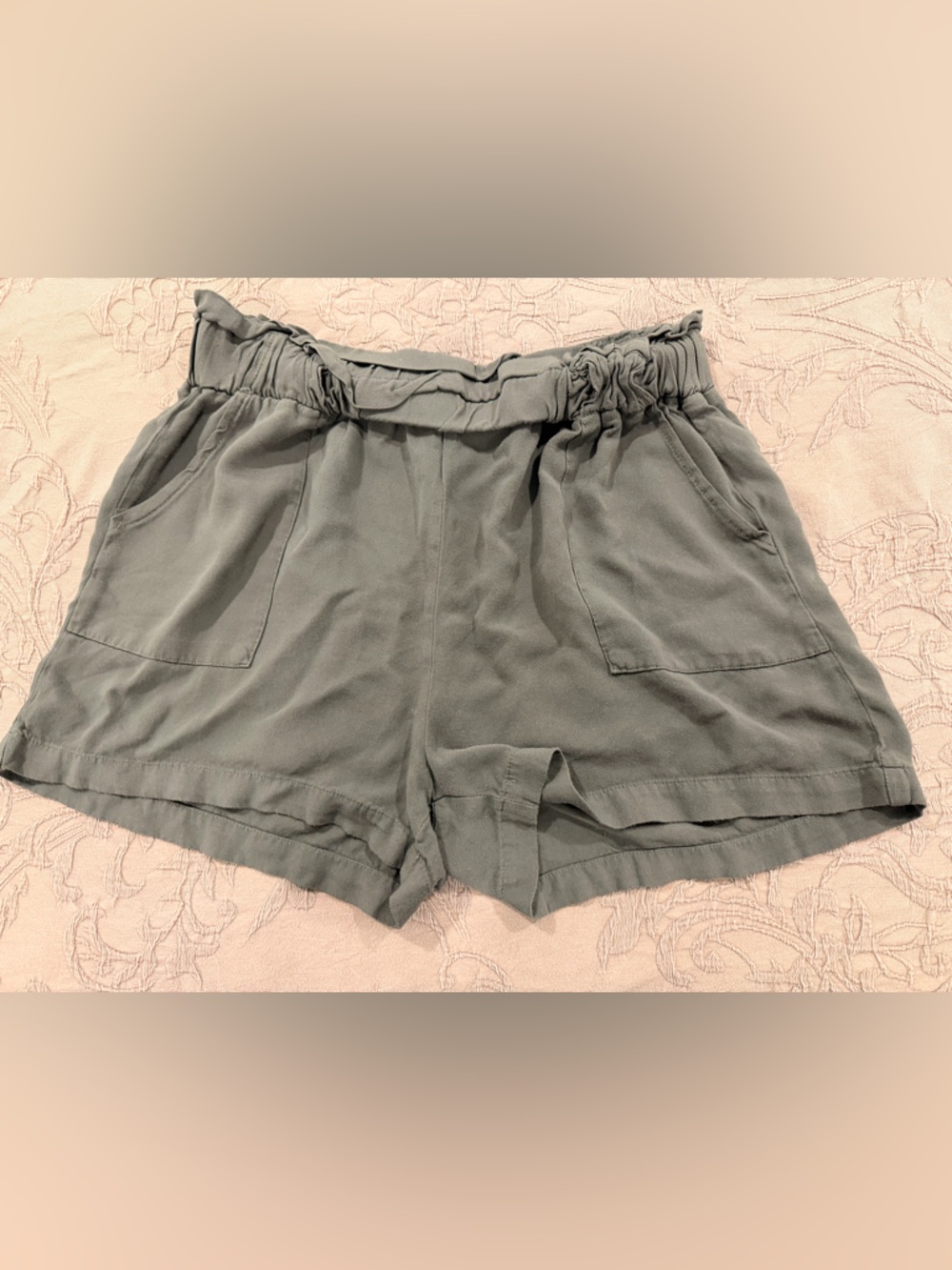 Women's Elastic Waist Casual Shorts
